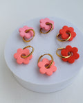 Midi Flower Hoops - Einzigartige  von Doro Hoffmann. Jetzt online bestellen!