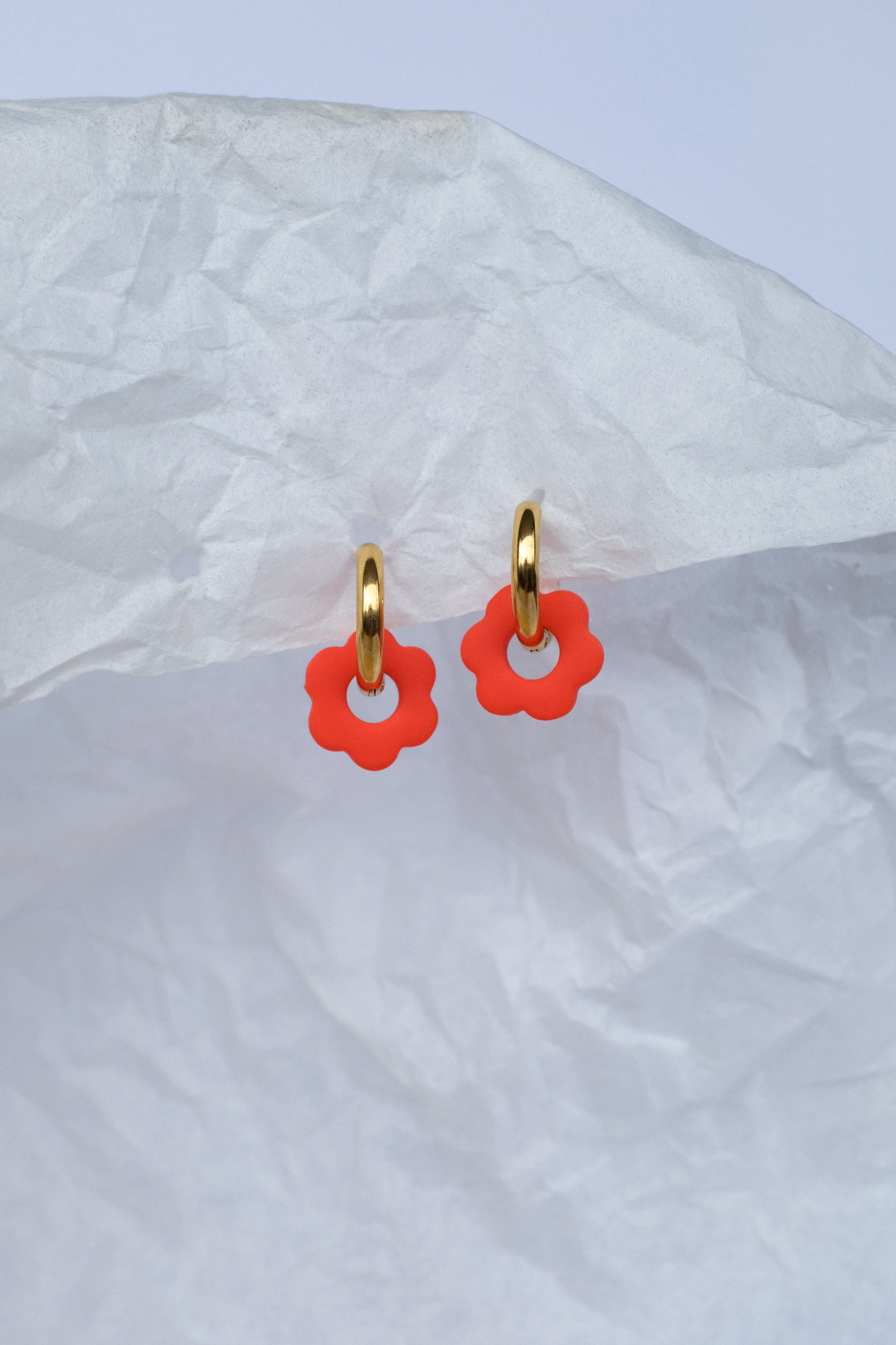 Mini Flower Hoops - Einzigartige  von Doro Hoffmann. Jetzt online bestellen!