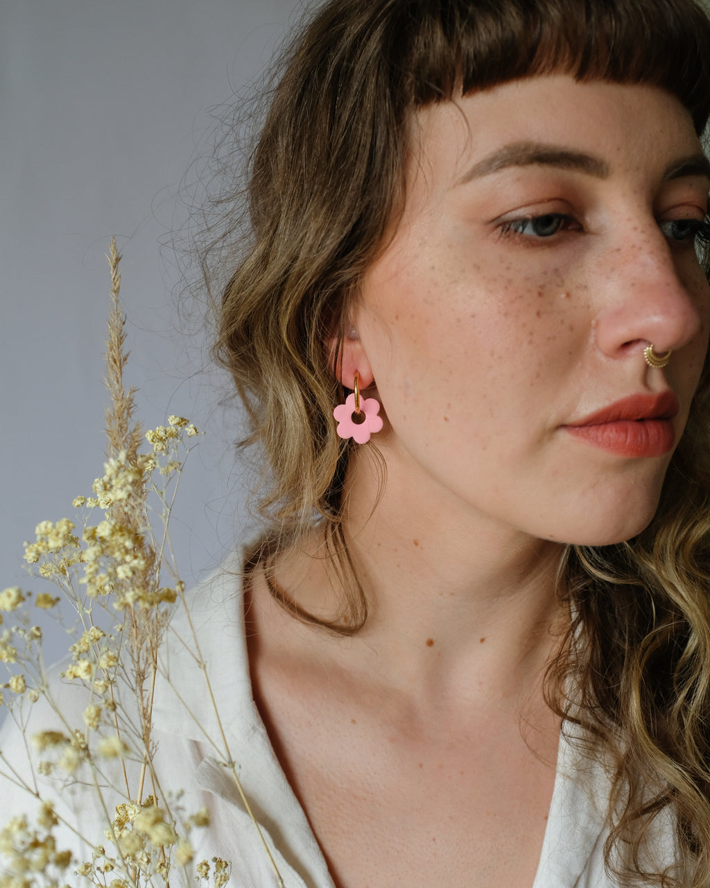 Midi Flower Hoops - Einzigartige  von Doro Hoffmann. Jetzt online bestellen!