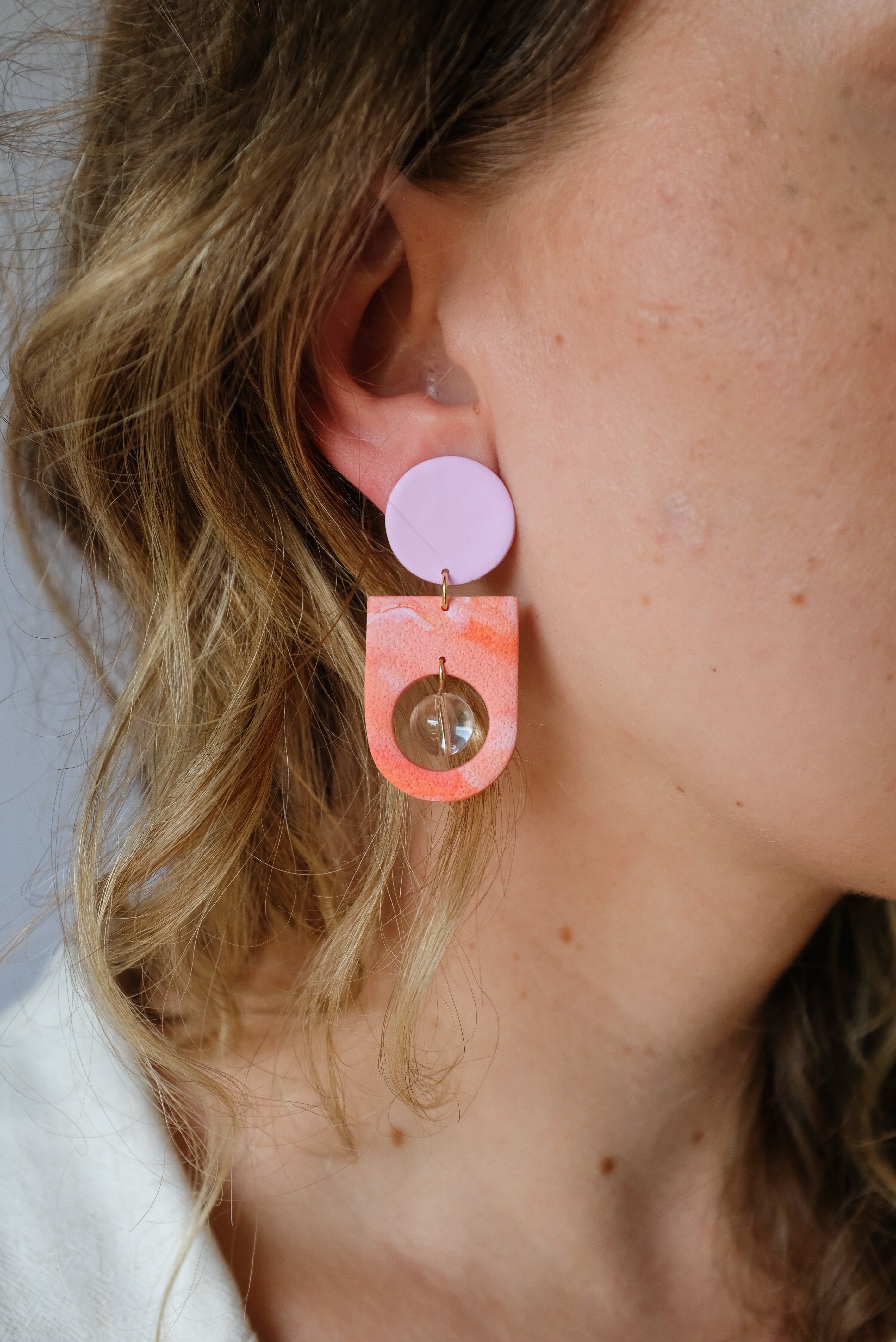 Statement Ohrringe mit Glasperlen - Einzigartige  von Doro Hoffmann. Jetzt online bestellen!