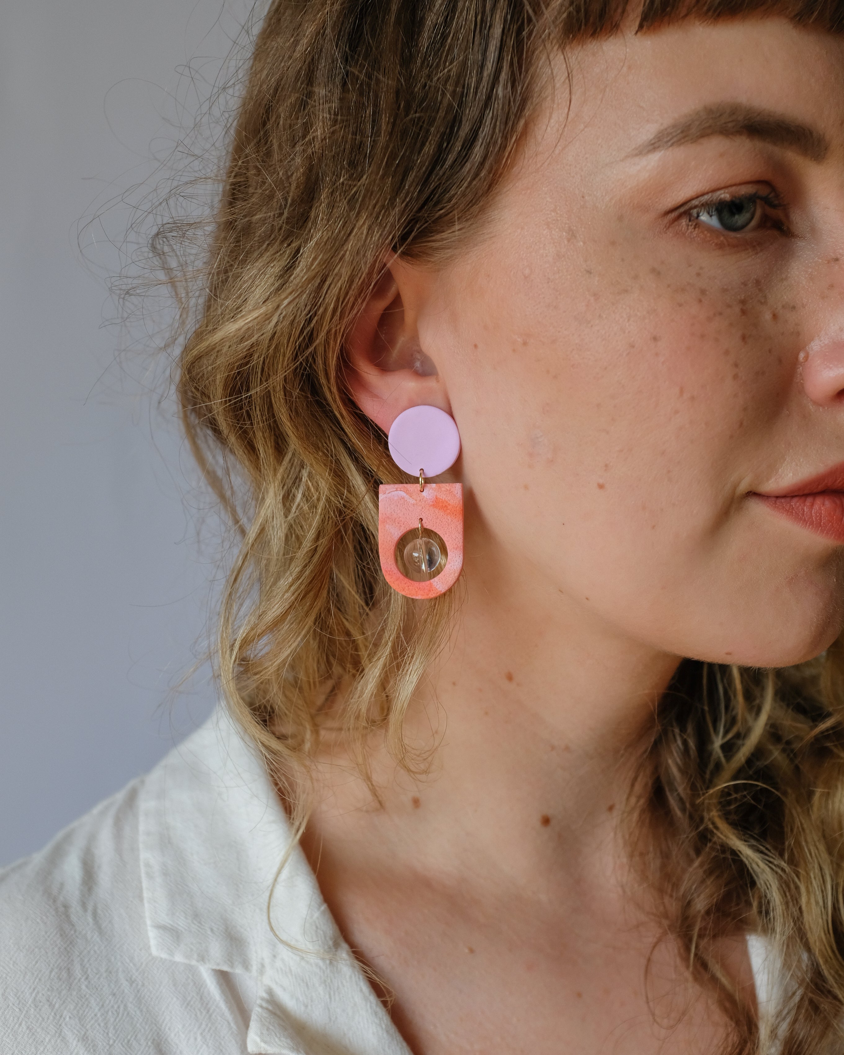 Statement Ohrringe mit Glasperlen - Einzigartige  von Doro Hoffmann. Jetzt online bestellen!