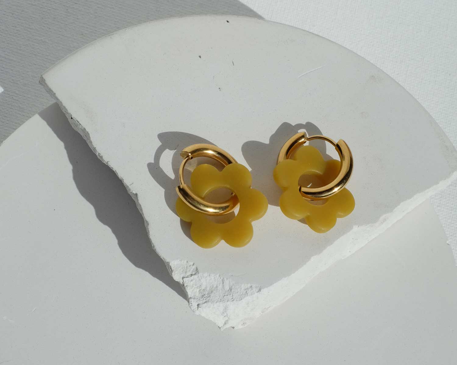 Grünliche Flower Hoops