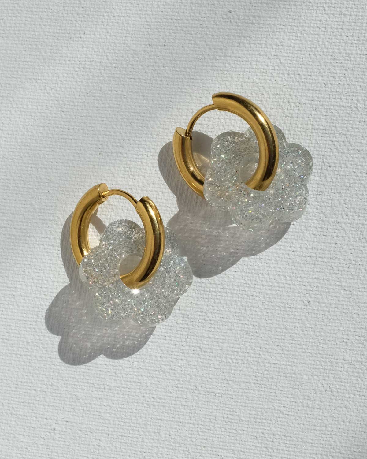 Transparente Glitzer Mini Flower Hoops