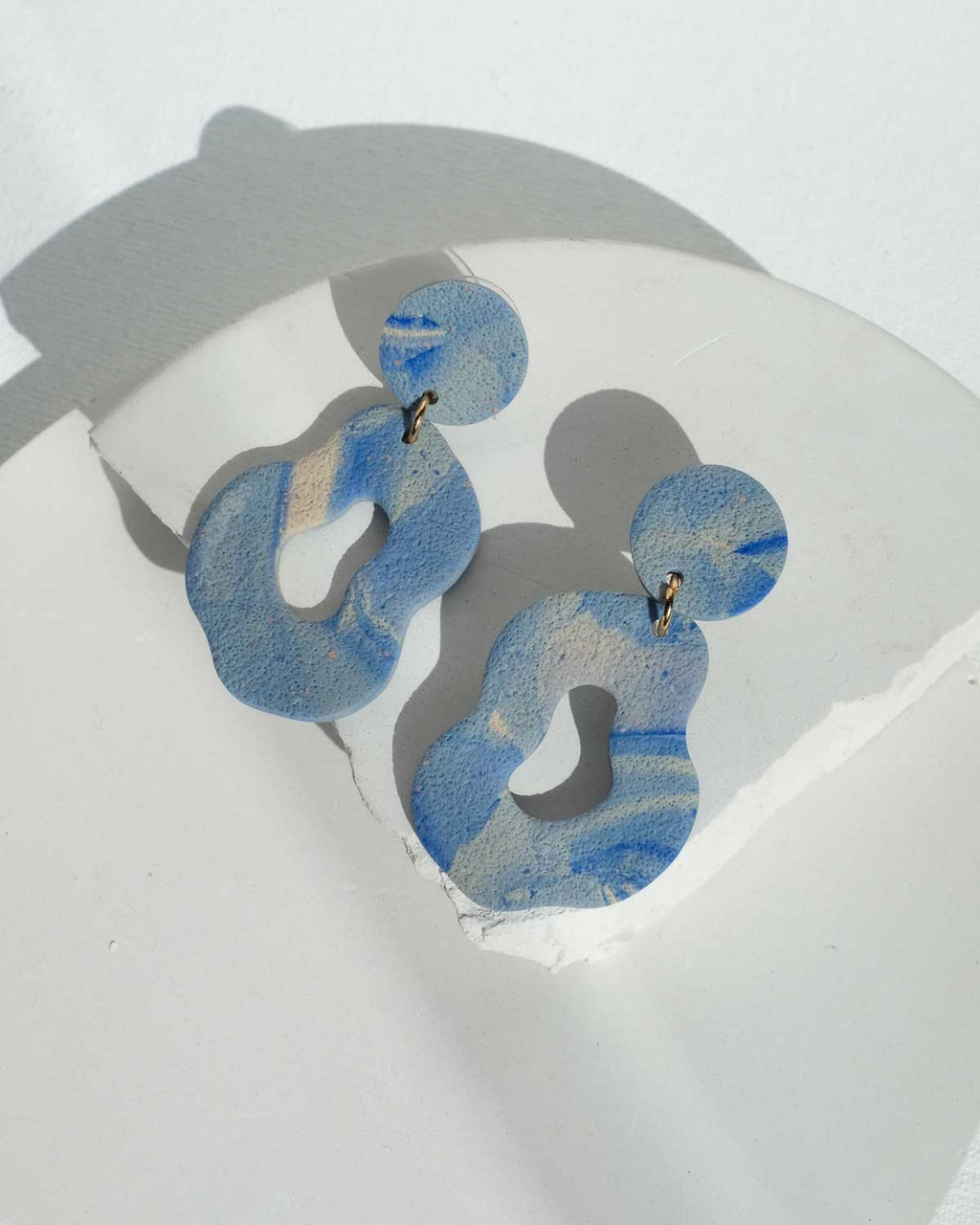 Texturierte, organische Ohrringe