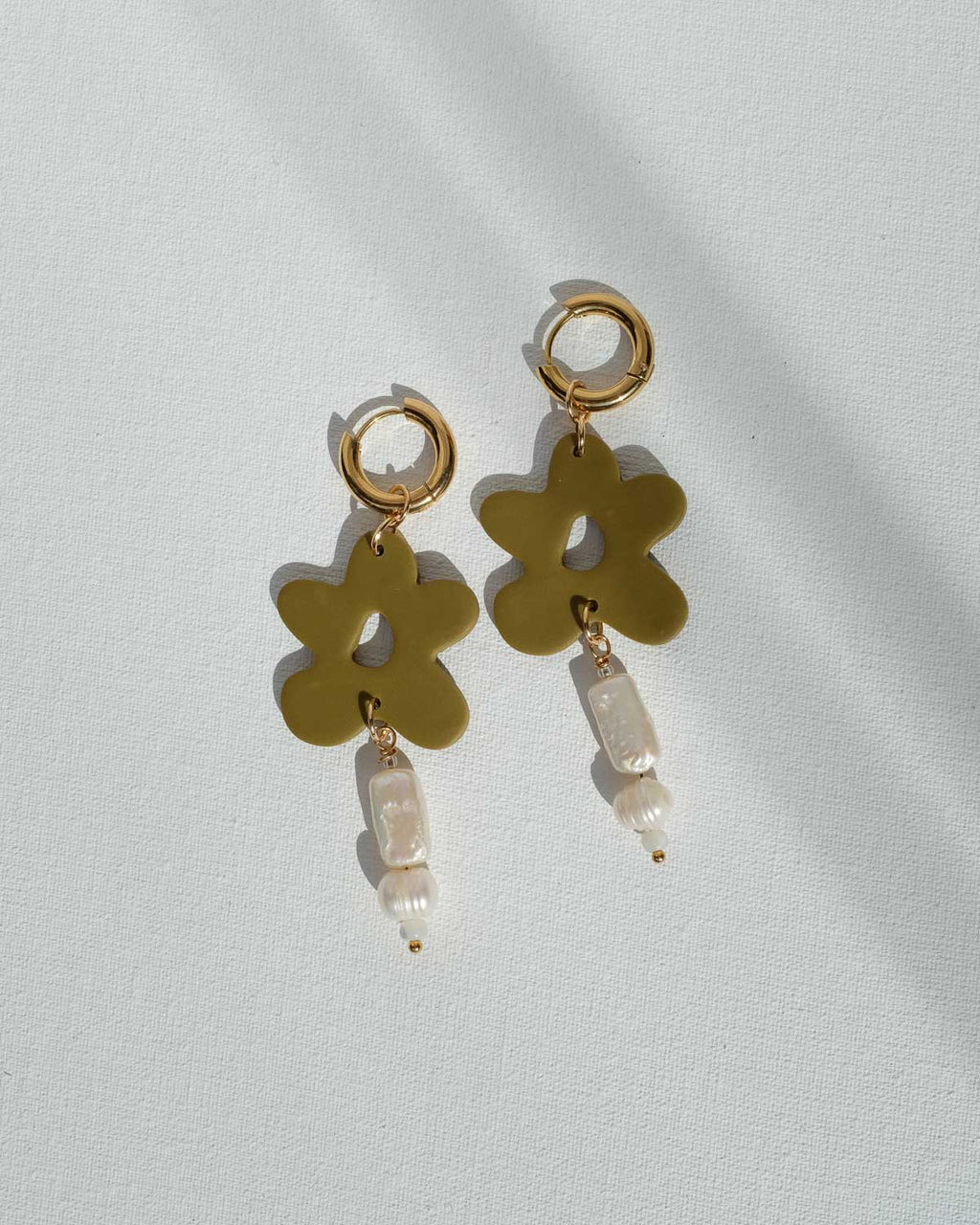 Ohrringe mit echten Perlen