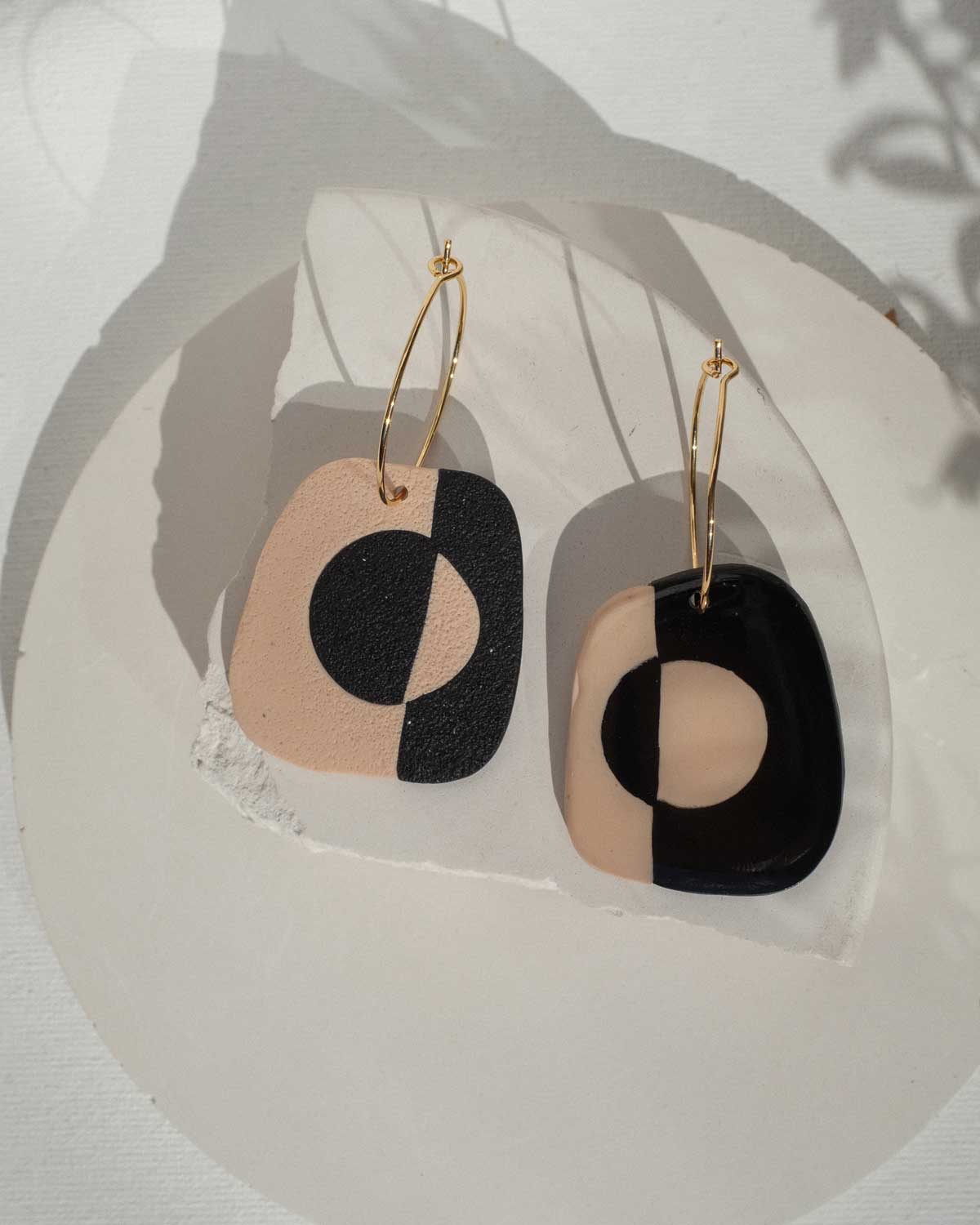 Creolen mit doppelseitigem Anhänger