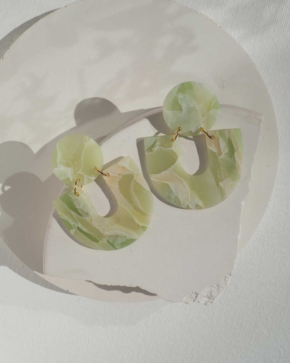 Große Faux Jade Ohrringe