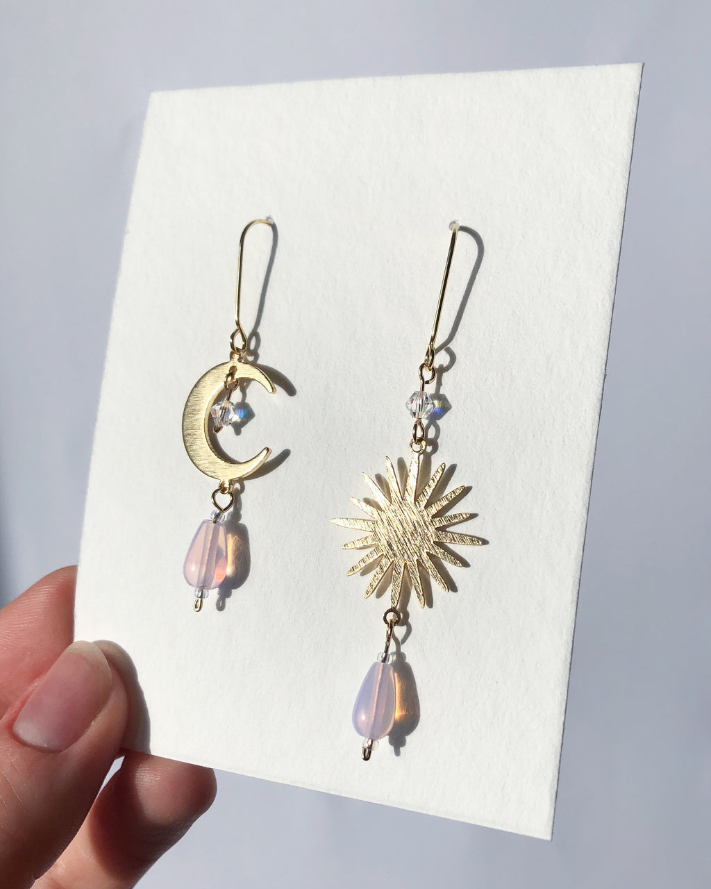 Celestial Dangle Earrings with Swarovski Crystals - Einzigartige Ohrringe von StudioSiroh. Jetzt online bestellen!
